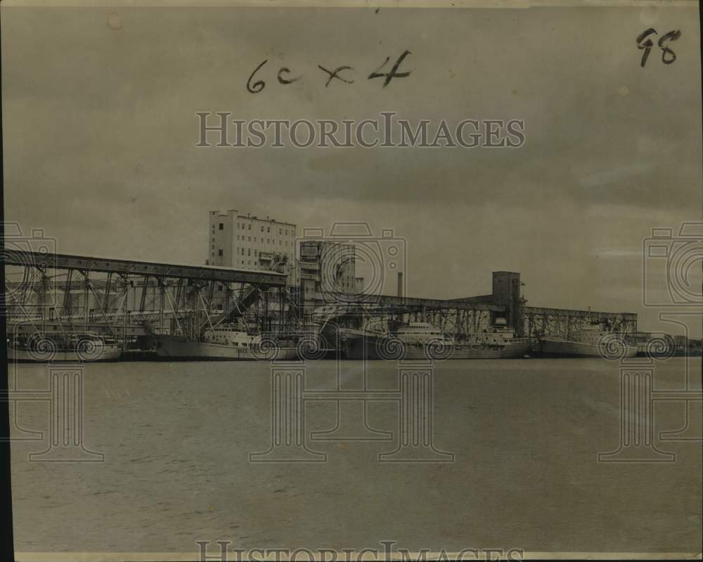 1961 Ships line up at Public Grain Elevator New Orleans - Historic Images