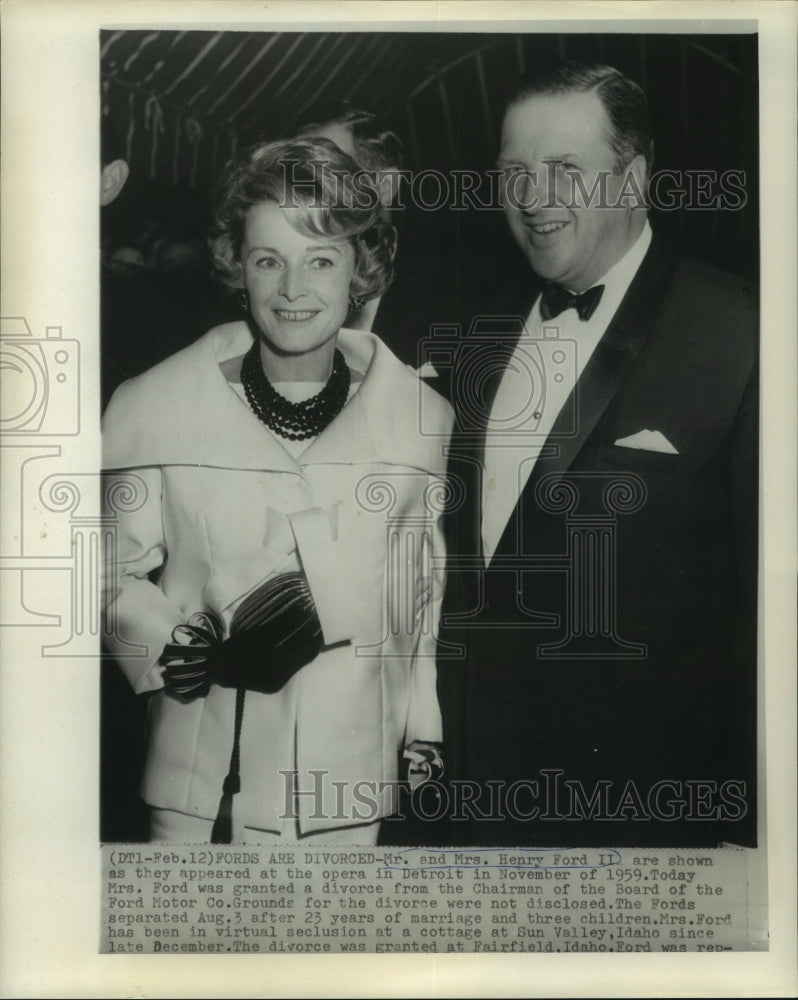 1959 Mrs. &amp; Mrs. Henry Ford, II at Detroit opera - Historic Images