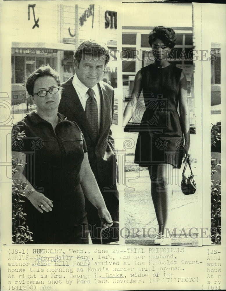 1971 Press Photo Trial principals arrive; Mr. & Mrs. Jesse Ford & Mrs. Doaks-Historic Images