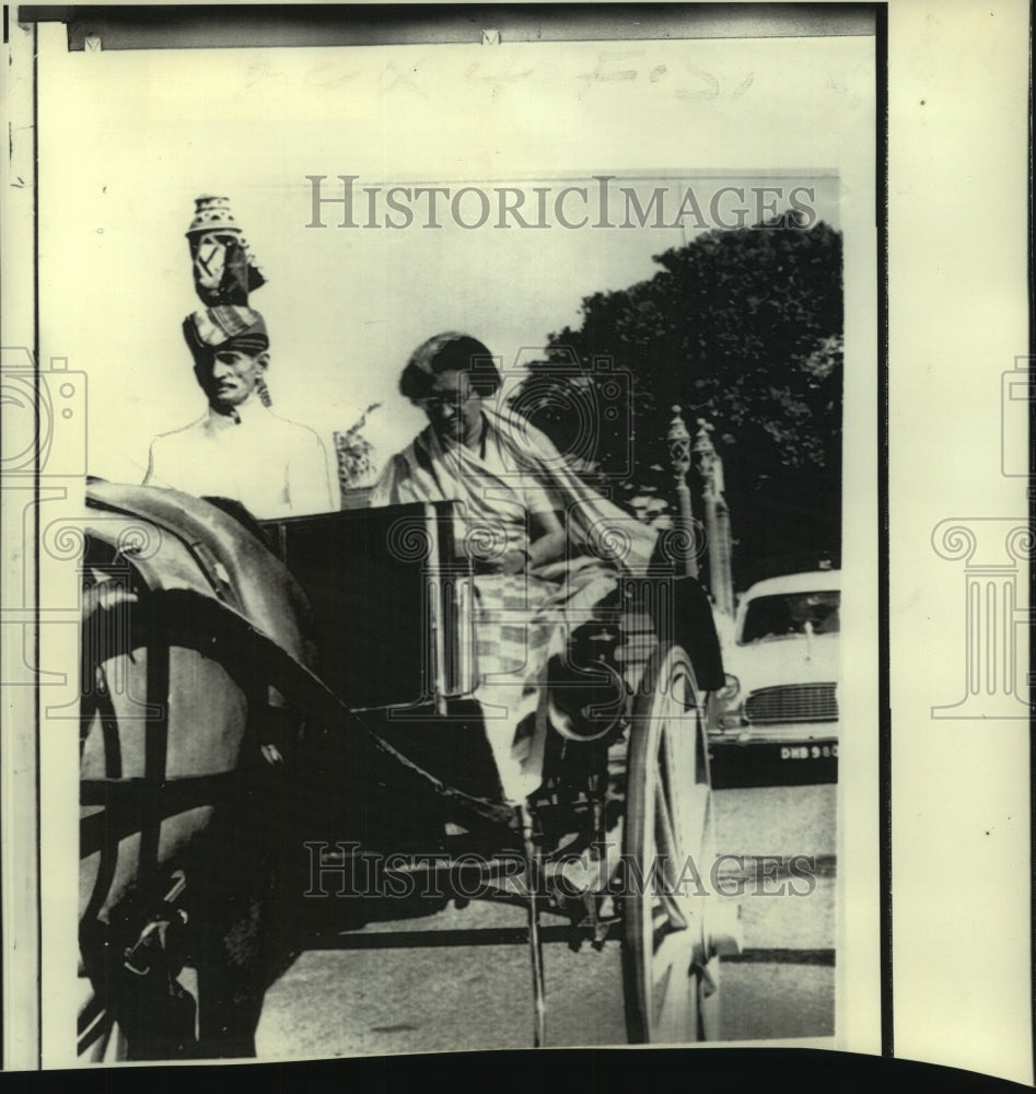 1973 India&#39;s Prime Minister rides in horse-drawn carriage. - Historic Images