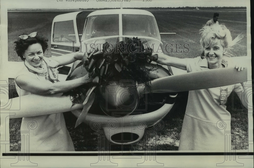 1968 Jan Gammel (pilot) &amp; Helen Maxson (co-pilot) &amp; Piper Comanche - Historic Images