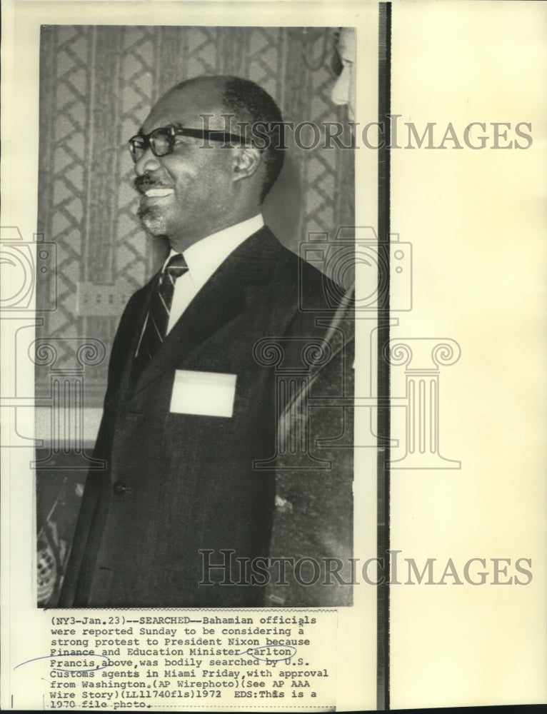 1970 Press Photo Bahamian officials protest bodily search of Carlton Francis-Historic Images