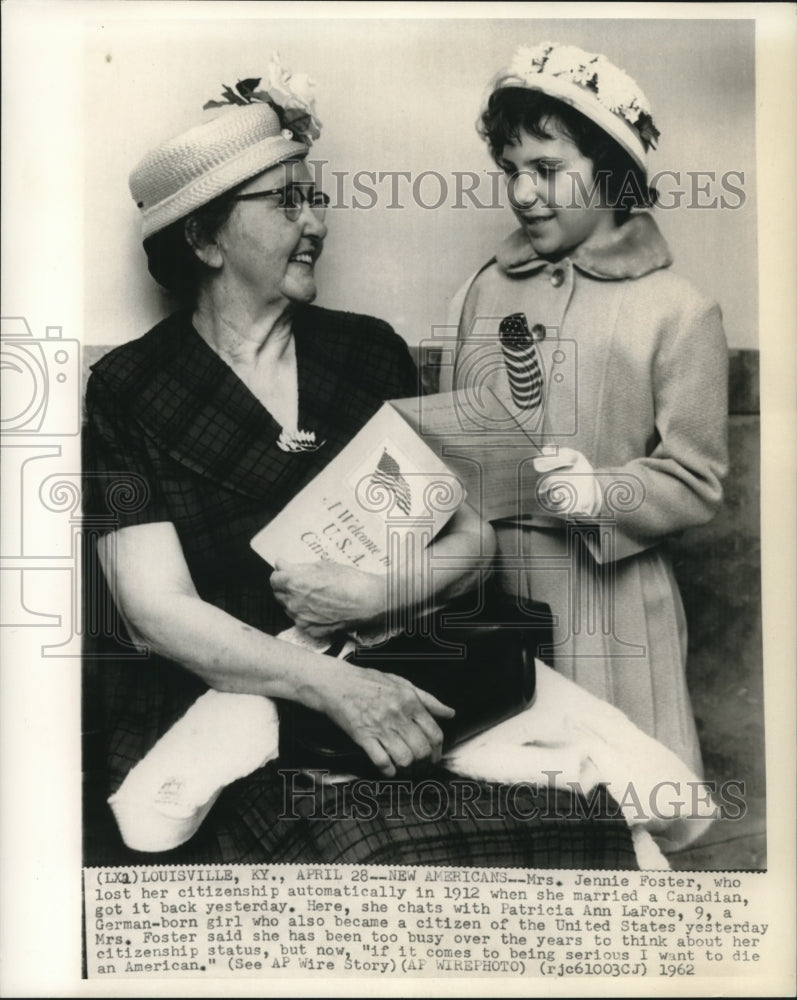 1962 Press Photo Jennie Foster &amp; Patrica Ann Lafore became American citizens-Historic Images