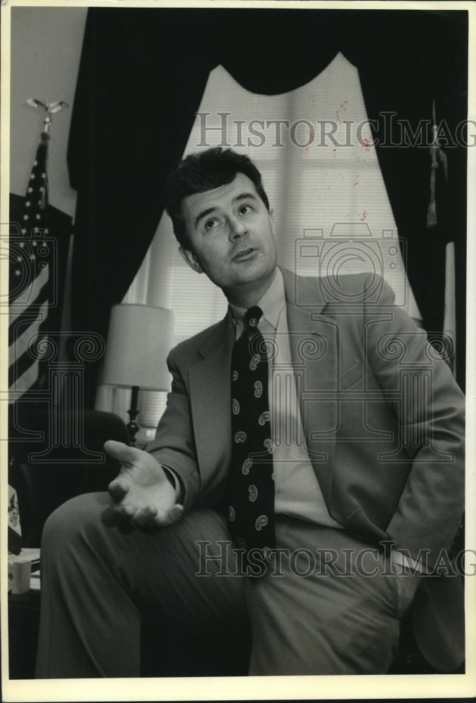 1991 Rep. Fred Grandy, Iowa Republican in his Washington office - Historic Images