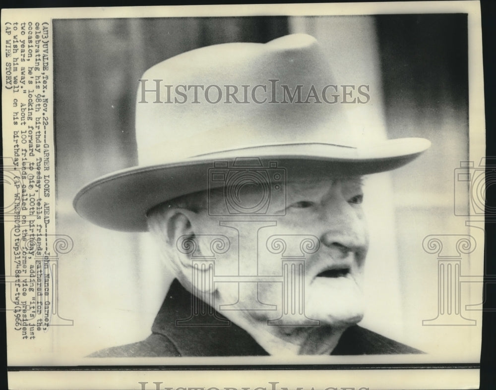 1966 Press Photo John Nance Garner, celebrating his 98th birthday in Texas-Historic Images