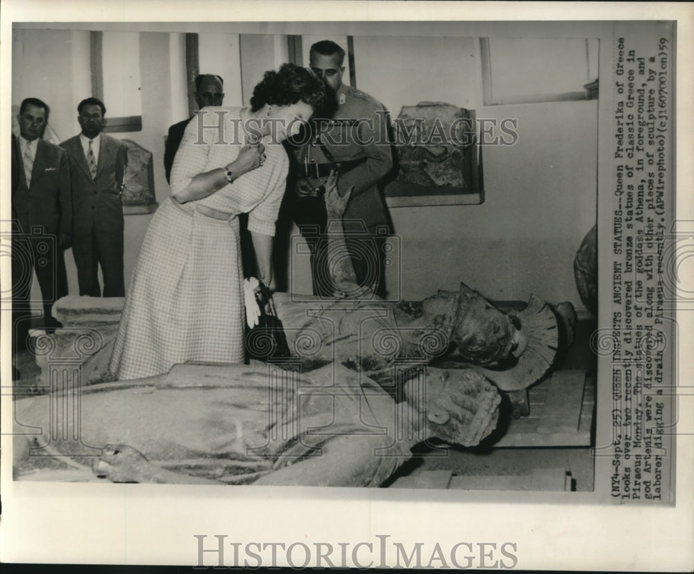 1959 Greek Queen Frederika looks over bronze classic Greek statutes - Historic Images