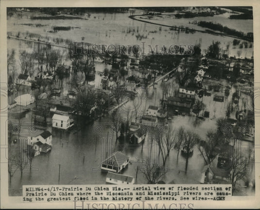 1951 Praieir Du Chien where Wisconsin & Mississippi Rivers flooded - Historic Images