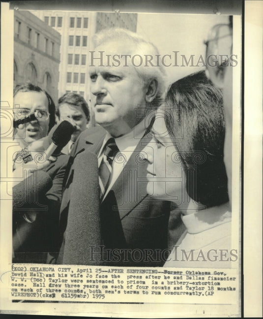 1975 Former OK Governor David Hall & wife, Jo, with newsmen - Historic Images