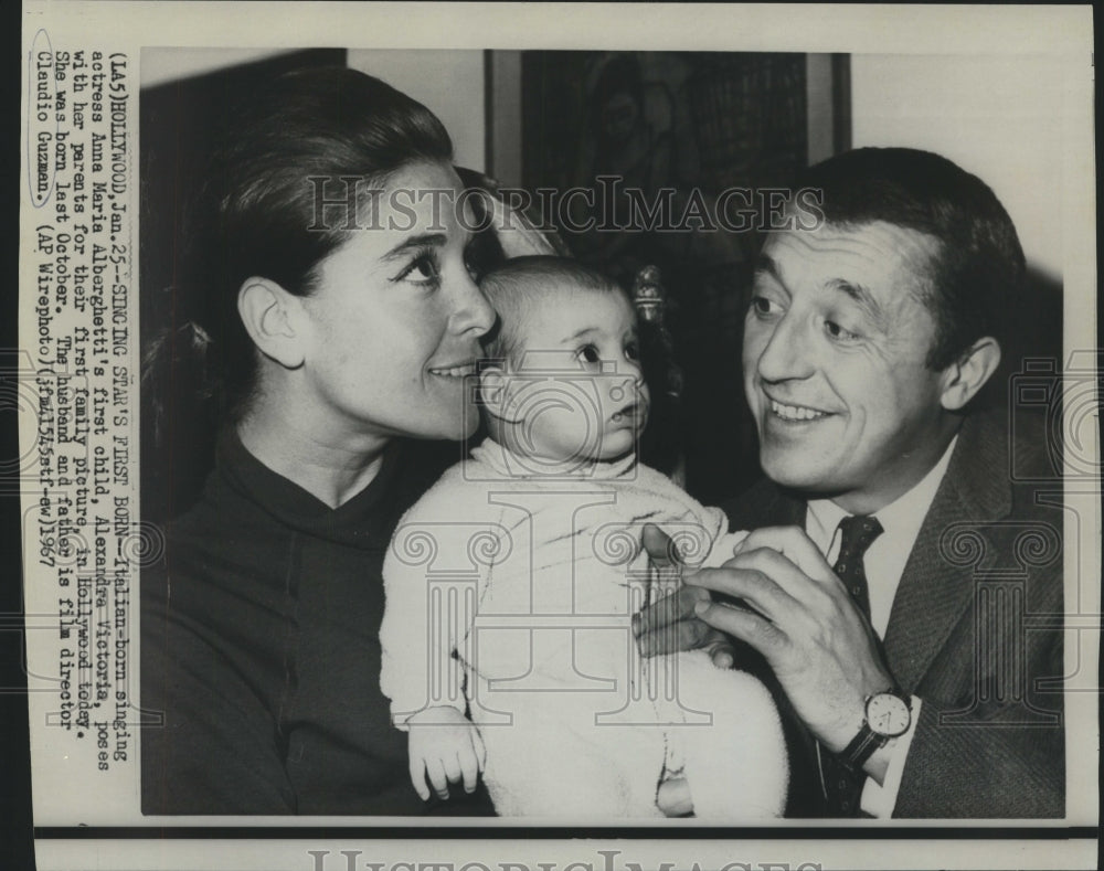 1967 Anna Marie Alberghetti&#39;s family, Alexandra Victoria &amp; Guzman - Historic Images