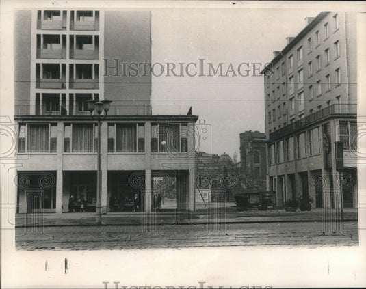 1963 Visitors view buildings of Stalin era in Dresden, Germany - Historic Images