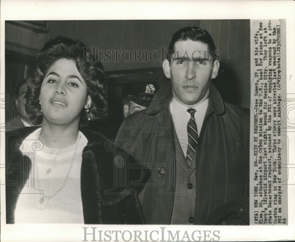 1962 Jese &amp; Elsa Gomez Cuban mission attaches board plane in NY - Historic Images