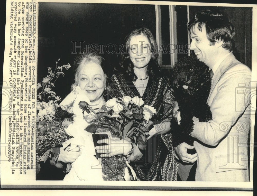 1976 Zoya Fyodorova with Victoria &amp; Frederick Pouy &amp; &quot;Sailor&quot; in CT - Historic Images