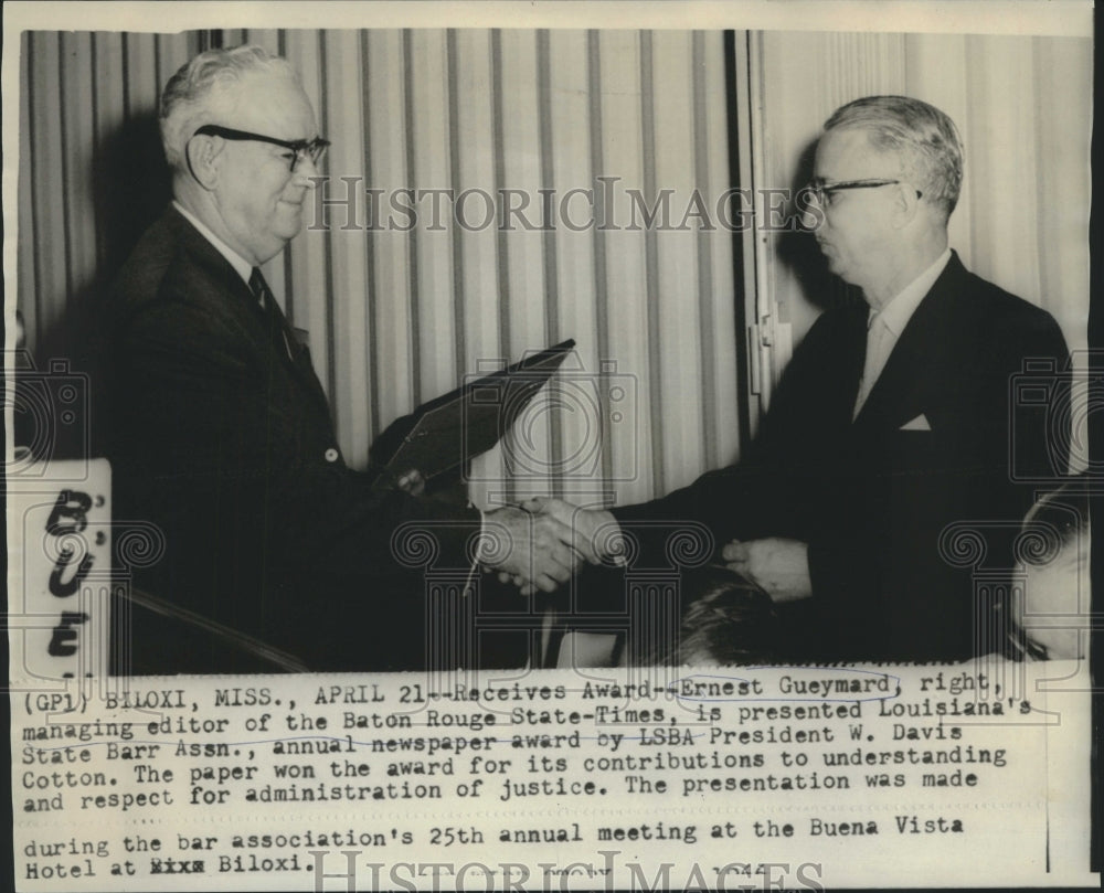 1966 Press Photo Gueymard receives newspaper award by LSBA President Cotton-Historic Images