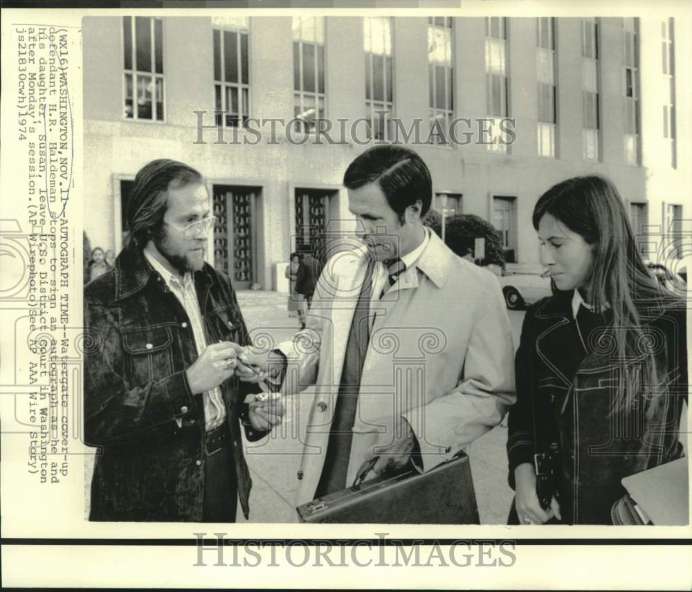 1974 H.R. Haldeman &amp; daughter in Washington stops for autograph - Historic Images