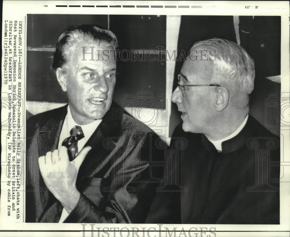 1970 Evangelist Billy Graham &amp; Reverend Enrici at London breakfast. - Historic Images