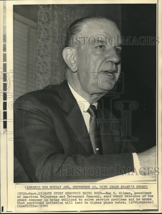1969 President of American Telephone & Telegraph Gilmer with press - Historic Images