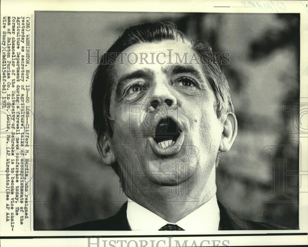 1971 Agriculture Secretary Clifford Hardin at news conference - Historic Images