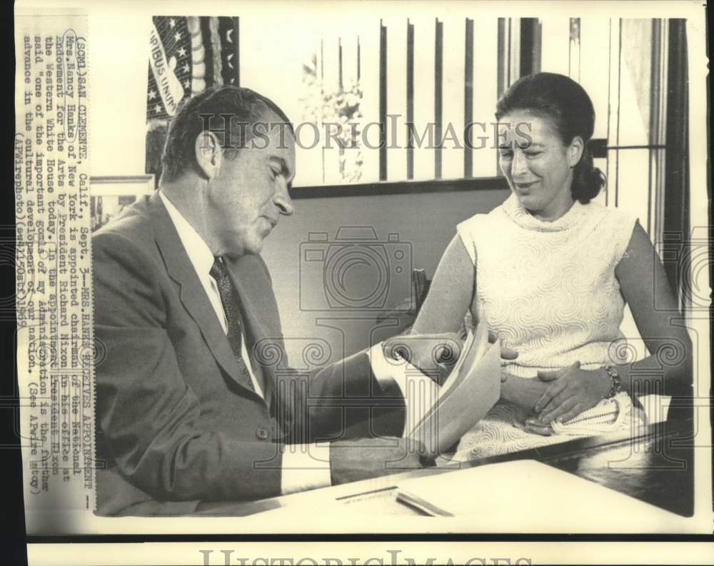 1969 Press Photo President Nixon appoints Nancy Hanks Chairman, National Arts - Historic Images