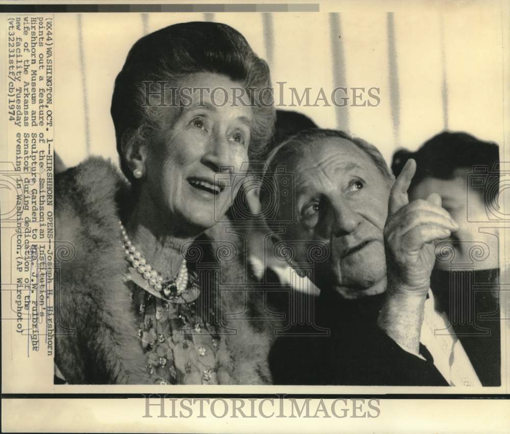 1974 Hirshhorn Museum dedication with Mrs. Fulbright &amp; Hirshhorn. - Historic Images