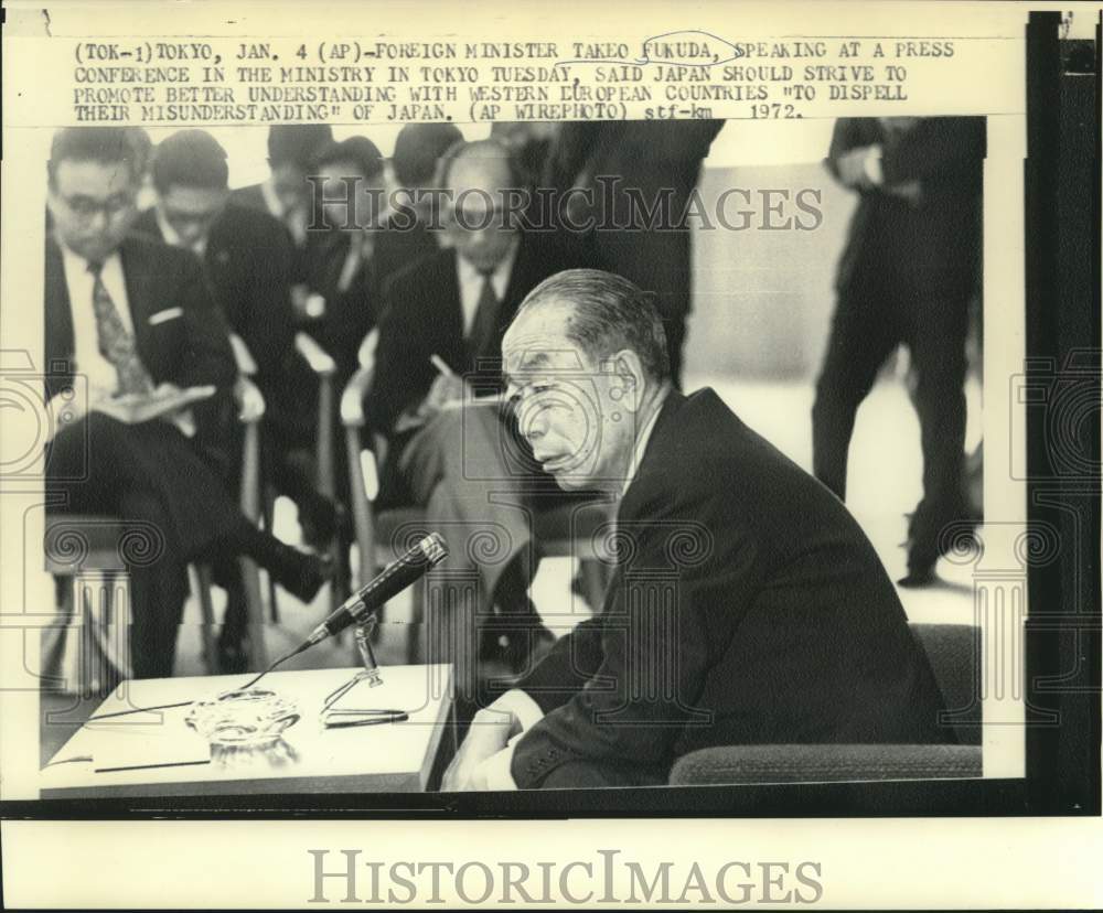 1972 Foreign Minister Takeo Fukuda at Tokyo press conference. - Historic Images