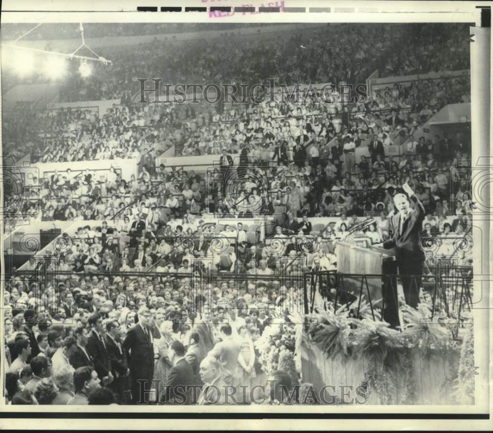 1969 Evangelist Billy Graham speaks at Madison Square Garden in NY - Historic Images