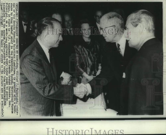 1966 Press Photo Senator William Fulbright & others in Stockholm, Sweden-Historic Images