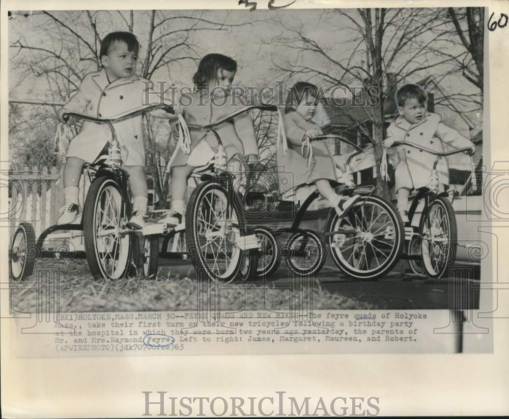 1963 Press Photo Feyre quads of Holyoke, MA with new tricycles.-Historic Images