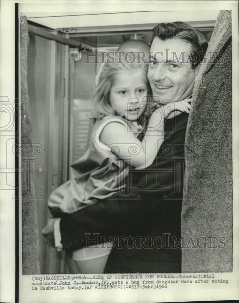 1966 Press Photo Gubernatorial candidate John Hooker and daughter Dara in TN-Historic Images