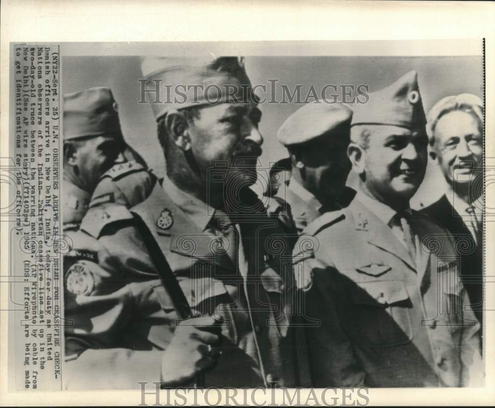 1965 Danish officers arrive in New Delphi, India as observers-Historic Images