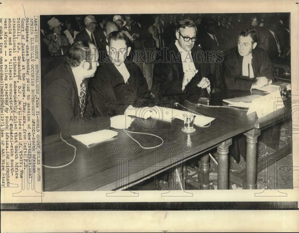 1971 South African delegates at International Court of Justice. - Historic Images