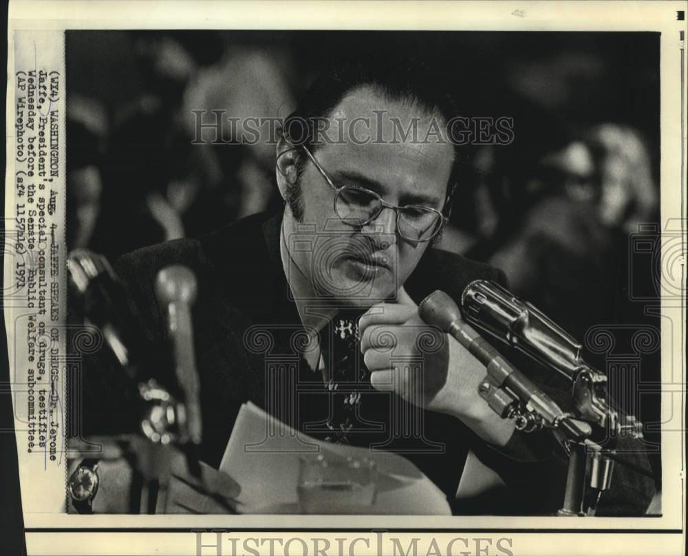 1971 Dr. Jerome Jaffe testifies at Senate Public Welfare hearing - Historic Images