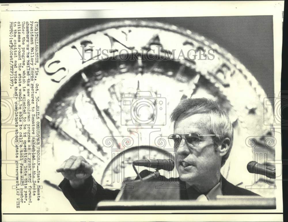 1973 Press Photo Florida State President Horne gestures at Senate Chambers-Historic Images