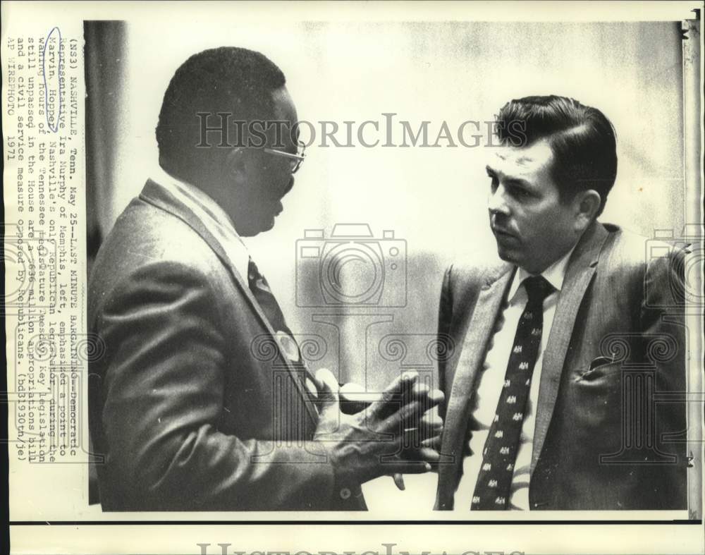 1971 Representative Ira Murphy &amp; Hopper at Tennessee Legislature - Historic Images