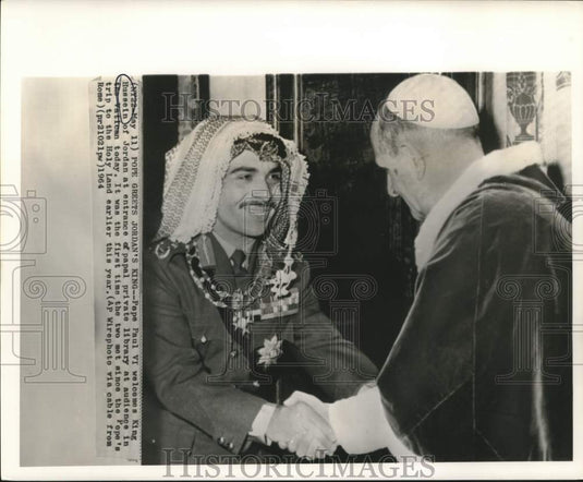 1964 Press Photo Pope Paul VI welcomes Jordan's King Hussein at Vatican in Rome - Historic Images