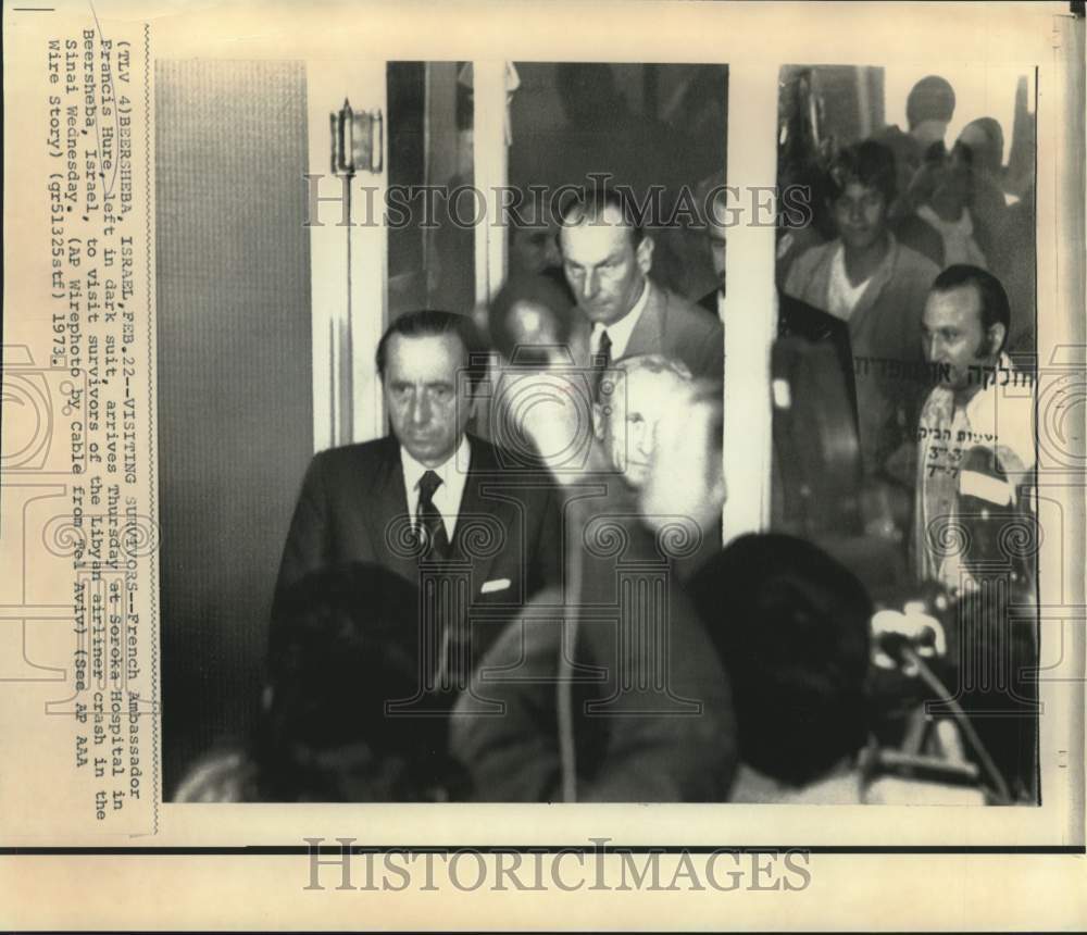 1973 French Ambassador Hure visit Libyan airliner crash survivors - Historic Images