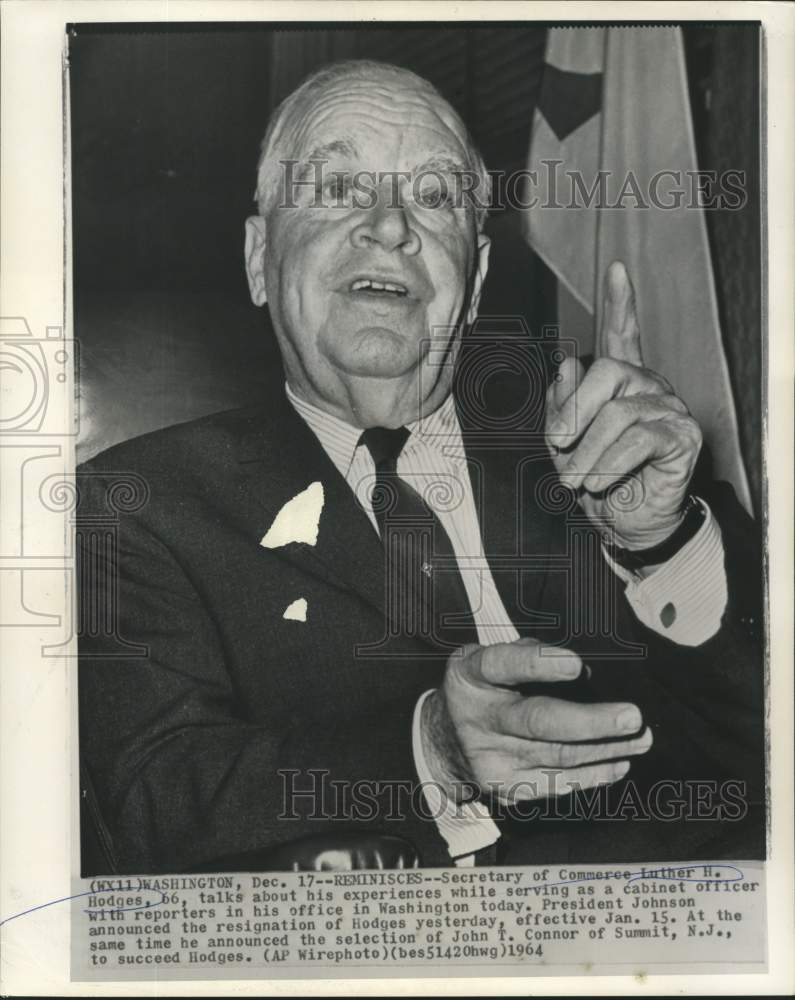 1964 Secretary of Commerce Luther Hodges with newsmen in Washington - Historic Images