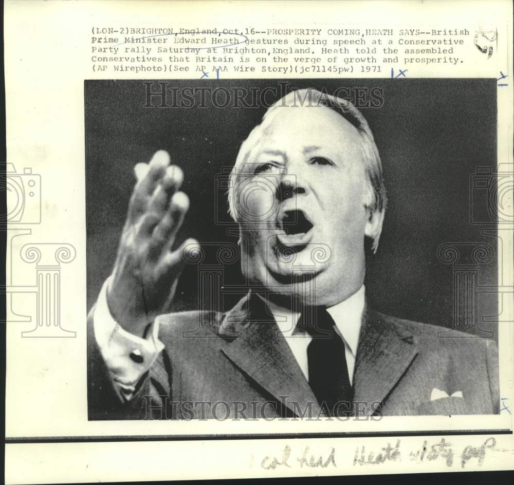 1971 Prime Minister Heath gestures during Conservation Party speech. - Historic Images