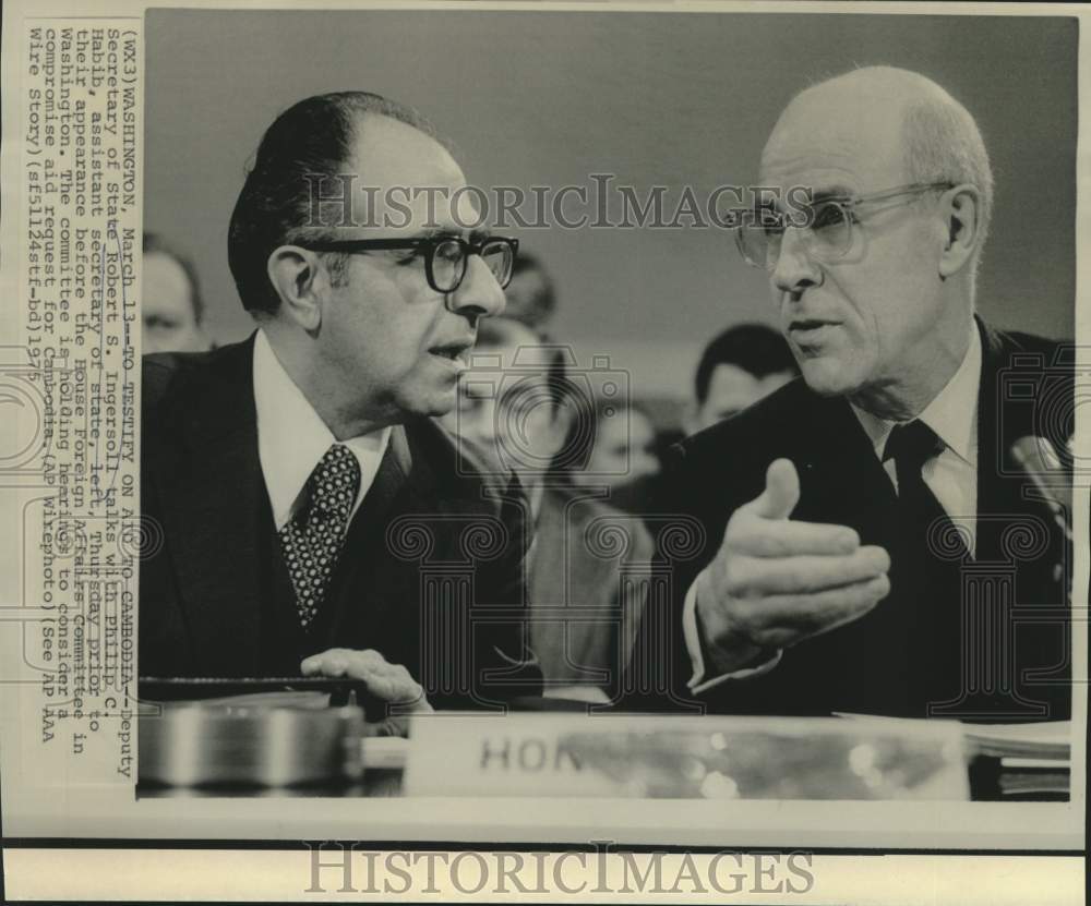 1975 Robert Ingersoll and Philip Habid chat at House Foreign Affairs - Historic Images