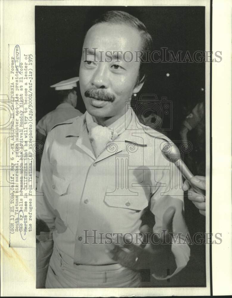 1975 Former South Vietnam&#39;s Prime Minister Ky with newsmen in CA - Historic Images