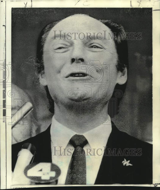 1971 British ambassador Geoffrey Jackson with newsmen in Uruguay - Historic Images