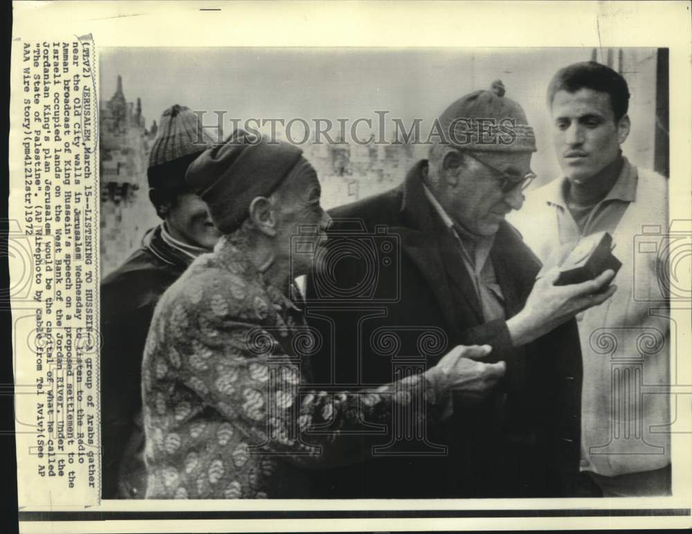 1972 Jerusalem-Arabs gather to listen to Hussein&#39; Radio Amman speech - Historic Images