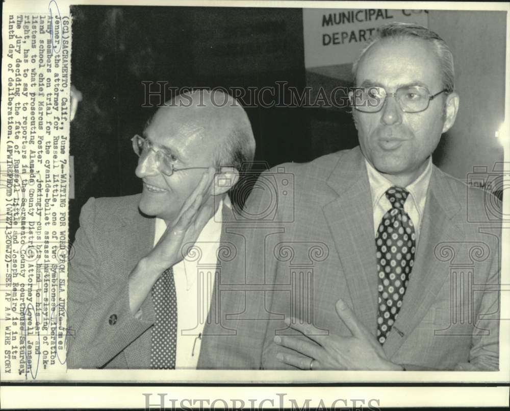 1975 Press Photo Attorney James Jenner and D.A. Jensen with reporters in CA-Historic Images