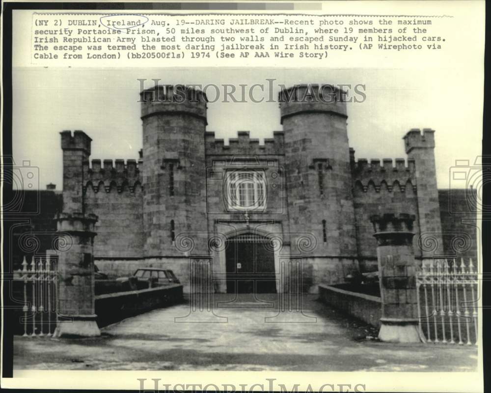 1974 Press Photo Portaoise Prison where 19 blasted walls to escape in Ireland-Historic Images