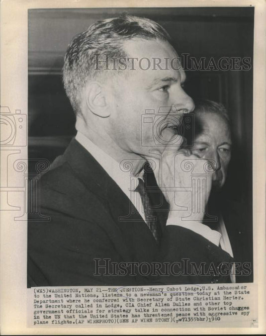 1960 Press Photo Henry Cabot Lodge listens to newsman's question in Washington-Historic Images