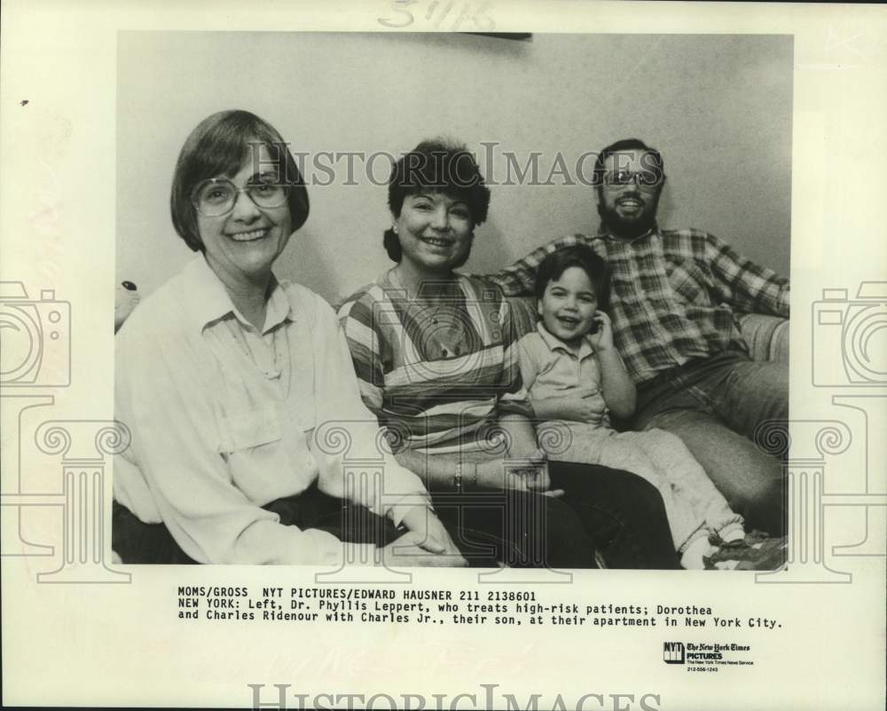 1986 Dr. Leppert of high-risk patients and The Ridenours in New York - Historic Images