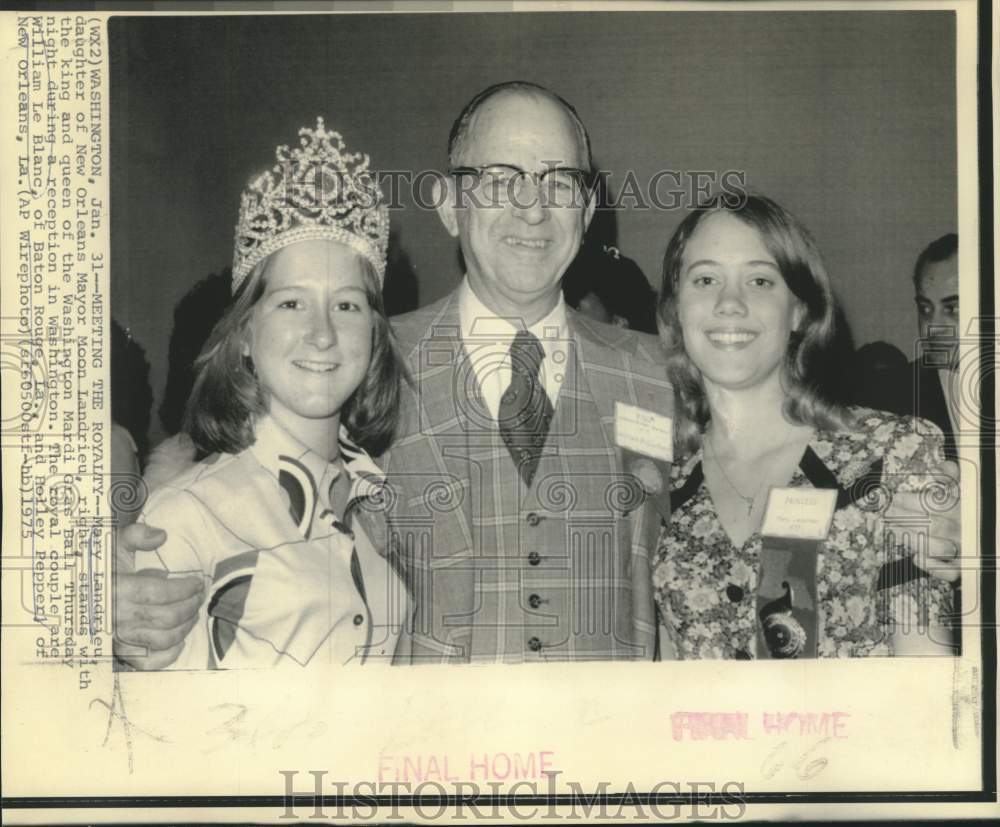 1975 Mary Landrieu with Mardi Gras King &amp; Queen, Washington DC - Historic Images