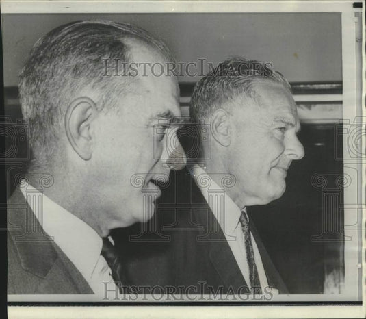1966 Press Photo Pres. Lyndon B. Johnson & Henry Cabot Lodge at Senate hearings - Historic Images