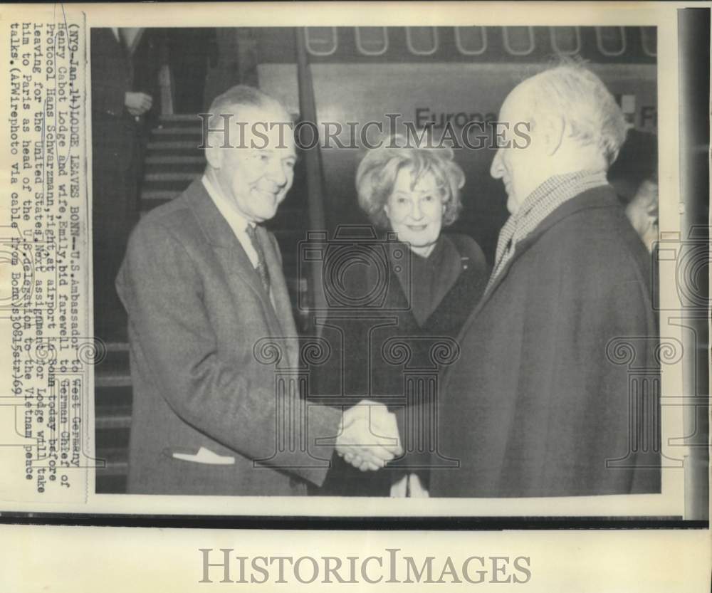 1969 Press Photo U.S. Ambassador and Mrs. Henry Cabot Lodge with Schwarzmann-Historic Images