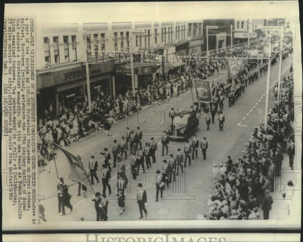 1966 Press Photo Parade of 100,000 Protestant Orangemen in Belfast - now17114-Historic Images