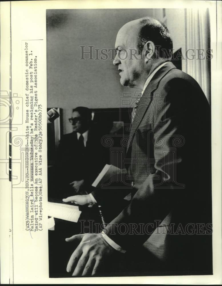 1973 Press Photo White House Chief Domestic counselor Melvin Laird with newsmen-Historic Images